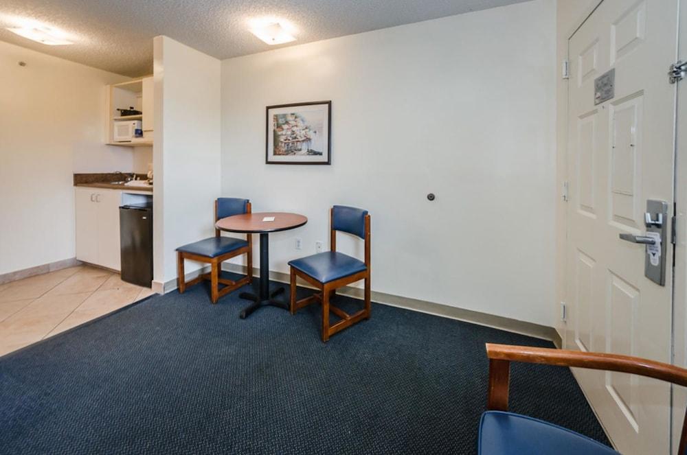 Tampa Bay Extended Stay Hotel Largo Bagian luar foto